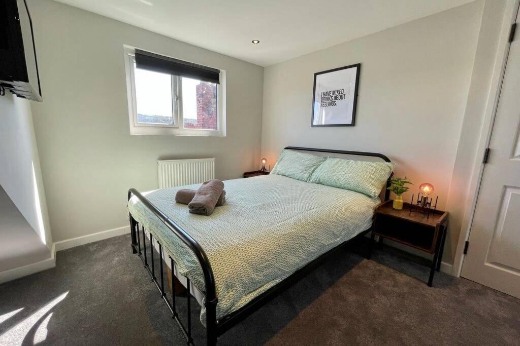 Large House Near Victoria Park For Groups, 10 Mins Bus To City Centre Cardiff Exterior photo